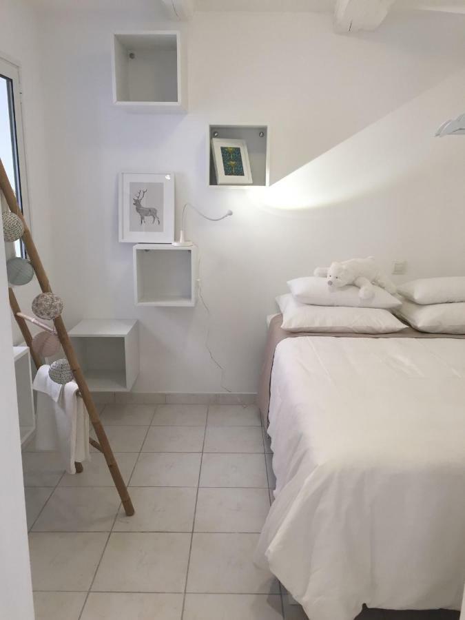 Апартаменты La Taniere De L'Ours Blanc Aubagne-Cassis-Aix En Provence Экстерьер фото
